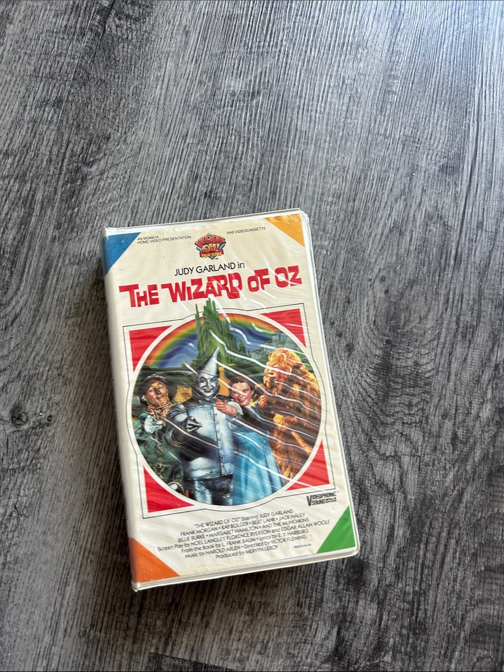 The Wizard of Oz VHS Tape - Classic Movie (White)